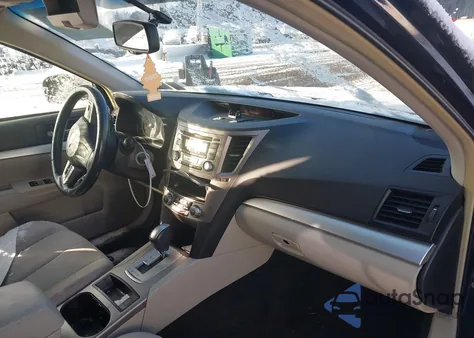 2013 Subaru Legacy 2.5I Premium из США, поврежденный, VIN 4S3BMBB67D3031714